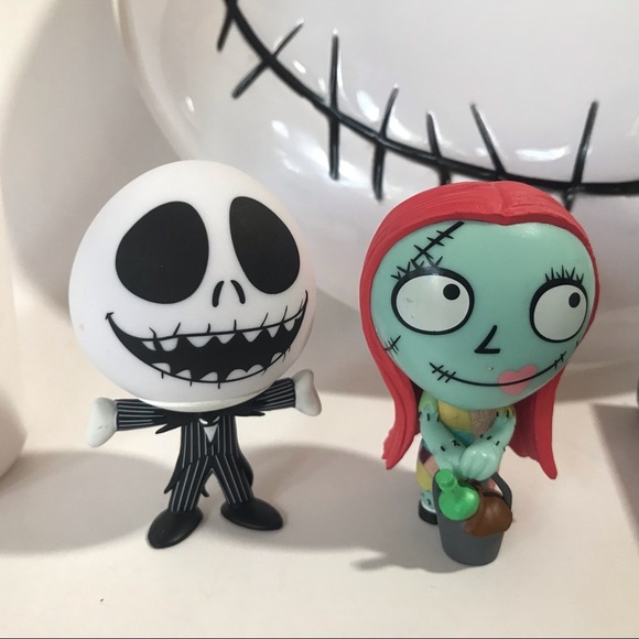 8 Piece Disney Nightmare Before Christmas Bundle! - Picture 2 of 12